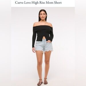Abercrombie & Fitch Curve Love High Rise Mom Short- Size: 30/10 (Dark Wash)